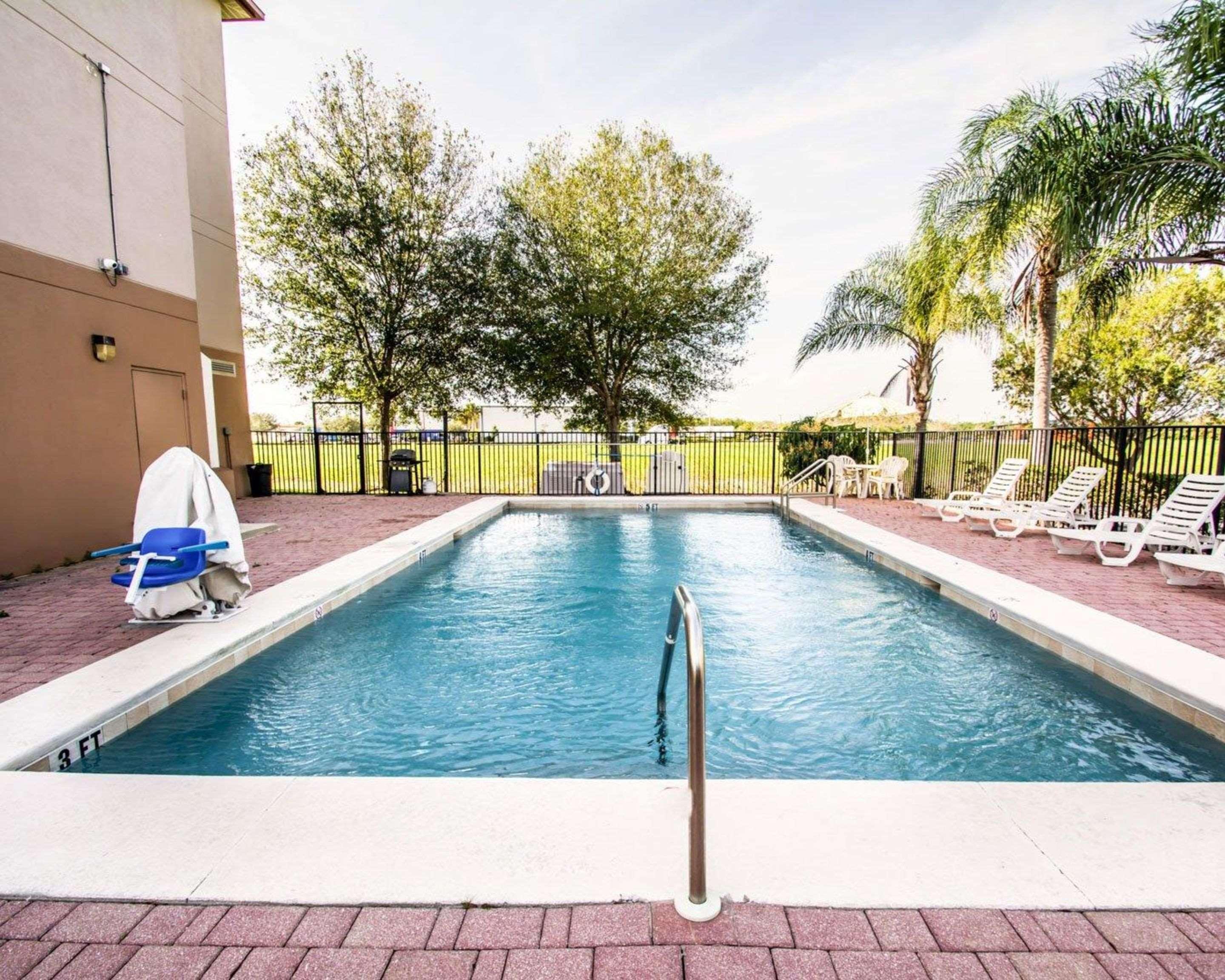 Sleep Inn Fort Pierce I-95 Bagian luar foto